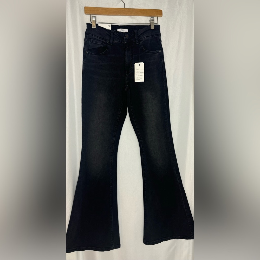 Forever 21 high rise slim fit flare leg Women's 26 NWT